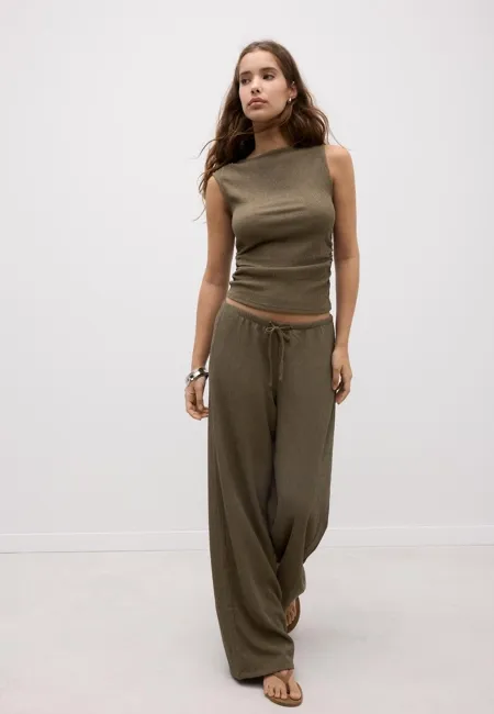 Брюки прямого кроя с эффектом помятости- Заказать в России