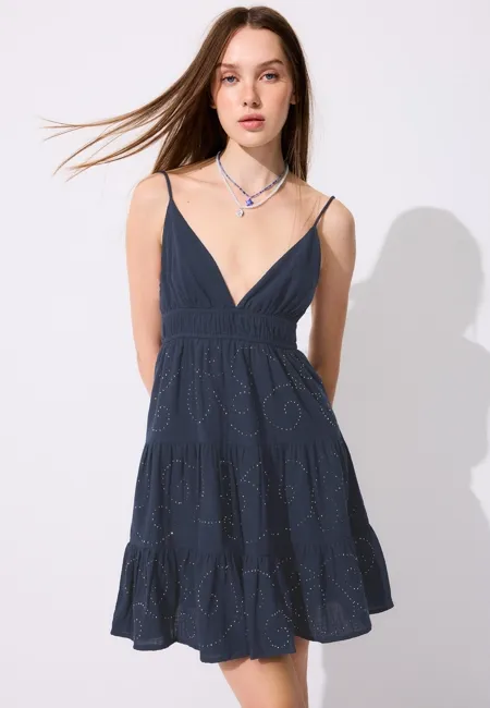 Короткое платье с блестящей отделкой на спине- Заказать в России