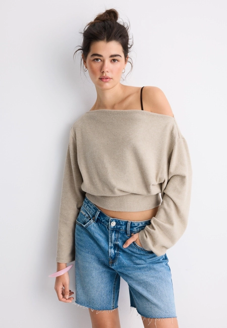 Stradivarius Трикотажная футболка с вырезом-лодочкой и поясом