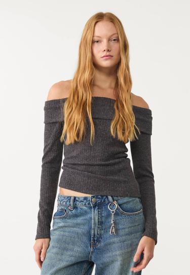 Stradivarius Топ с открытыми плечами