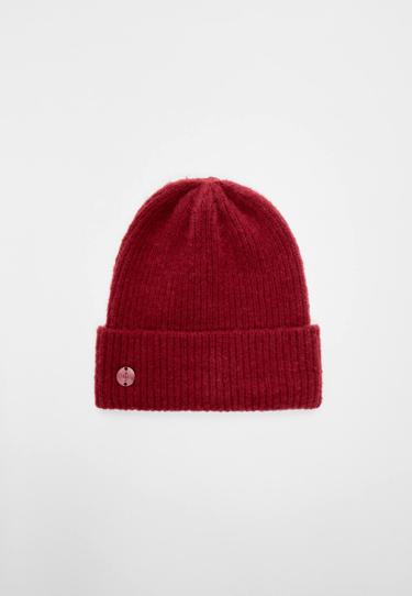 Stradivarius Шапка в рубчик с пластиной