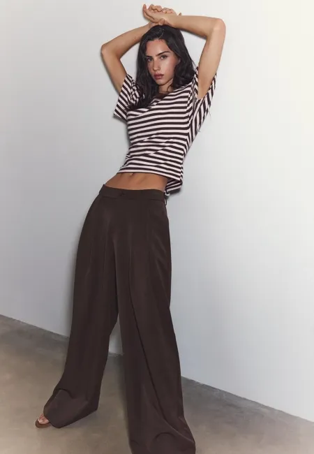 Классические брюки широкого кроя с защипами- Заказать в России