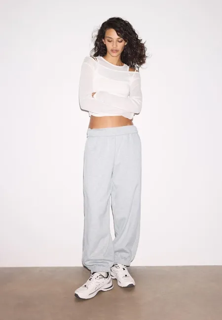 Брюки-джоггеры с кантом- Заказать в России