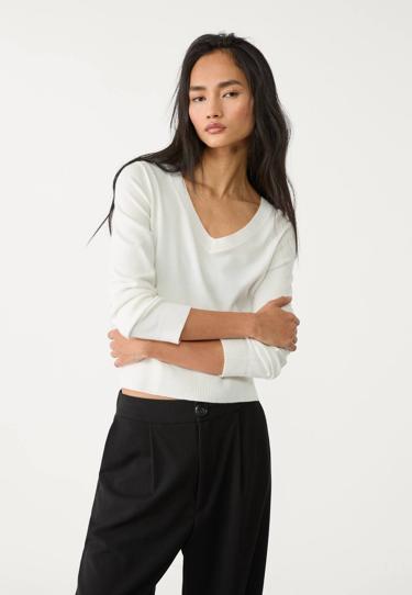 Stradivarius Базовый трикотажный свитер с V-образным вырезом