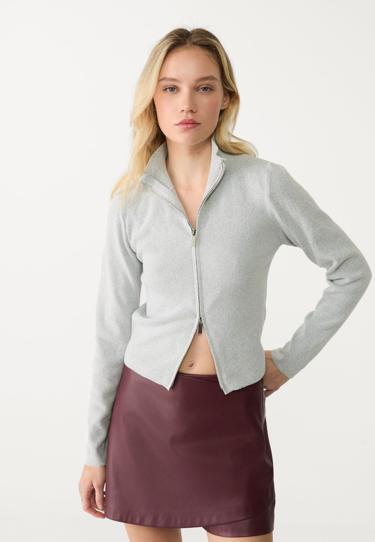 Stradivarius Трикотажный кардиган облегающего кроя с молнией