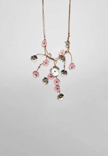 Stradivarius Каскадная цепочка с цветами