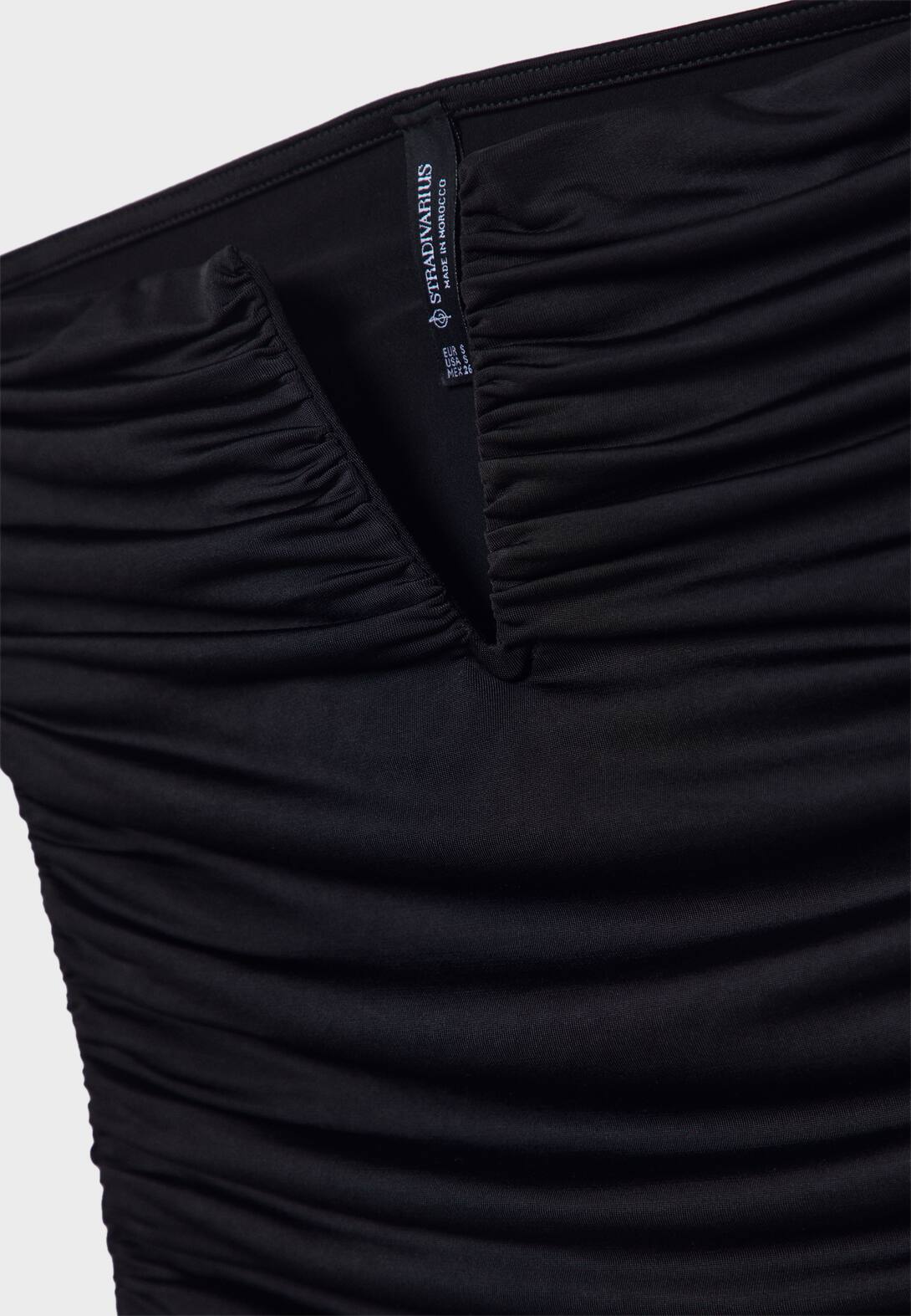 Драпированный кроп-топ с V-образным вырезом