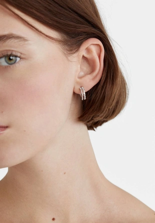 Набор из 9 пар серег-колец со стразами и искусственным жемчугом- Заказать в России