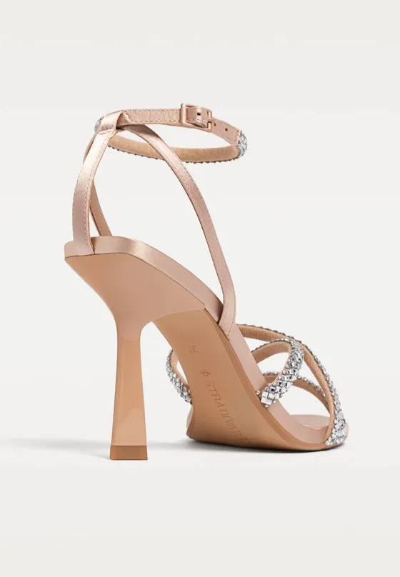 Босоножки со стразами