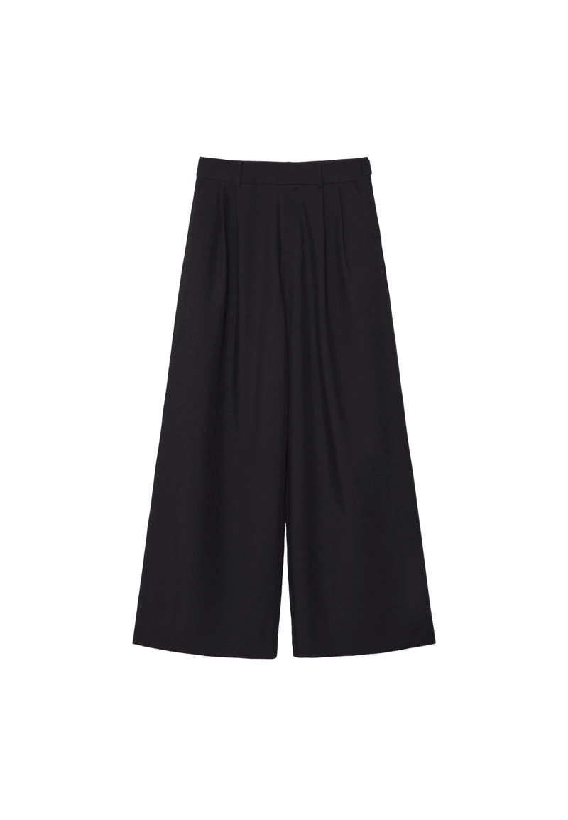 Регулируемые брюки очень широкого кроя