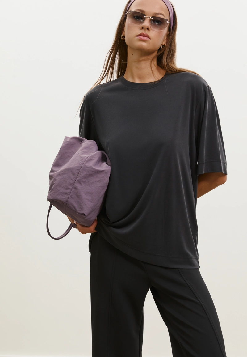 Футболка оверсайз из мягкой ткани