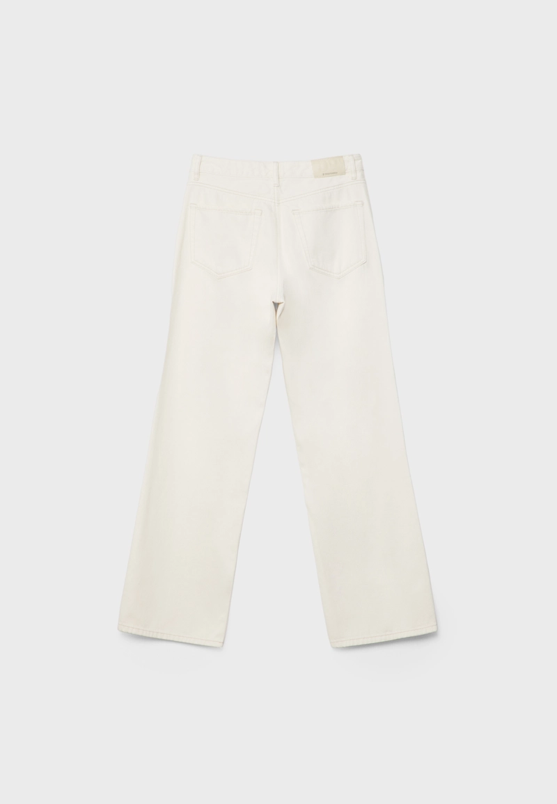 D92 Джинсы прямого широкого кроя