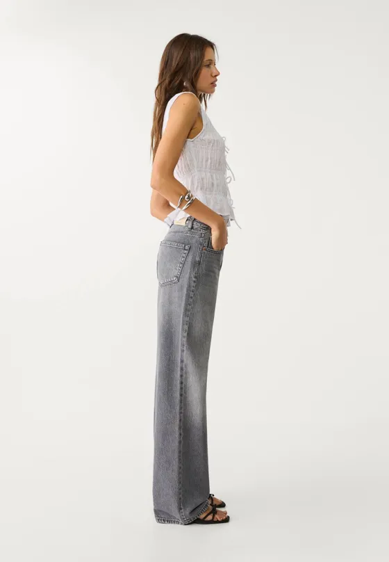 Джинсы прямого кроя