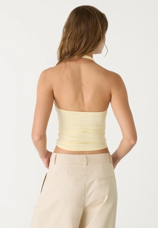 Футболка с горловиной халтер- Заказать в России