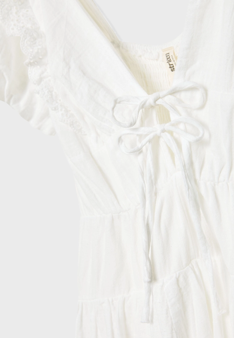 Короткое платье-баллон с короткими рукавами