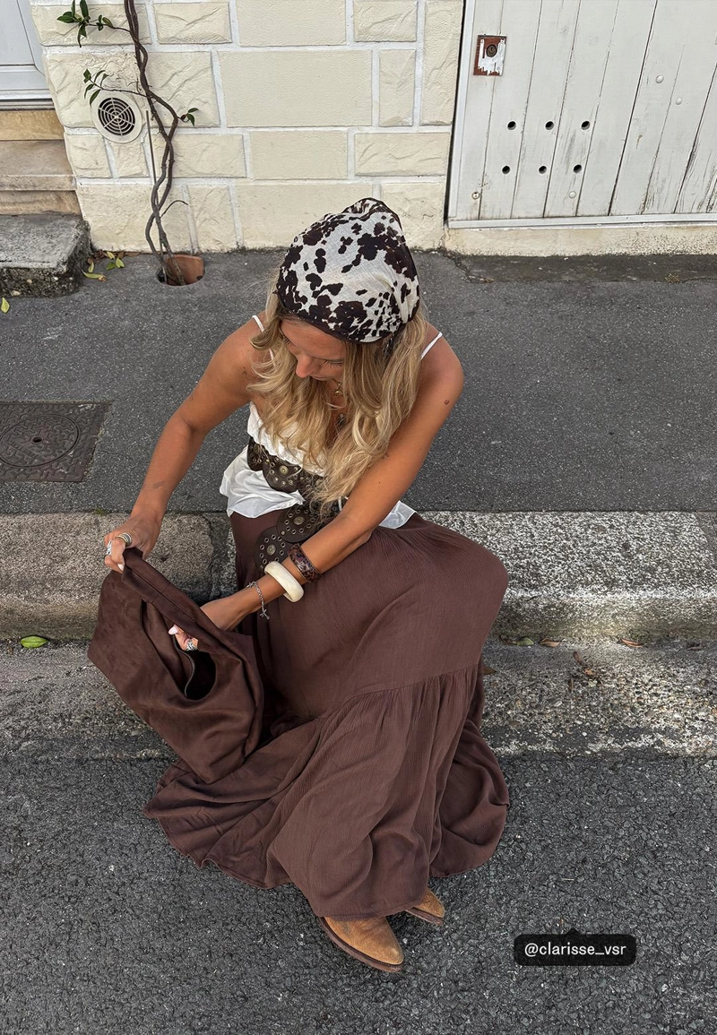 Ремень с металлическими заклепками