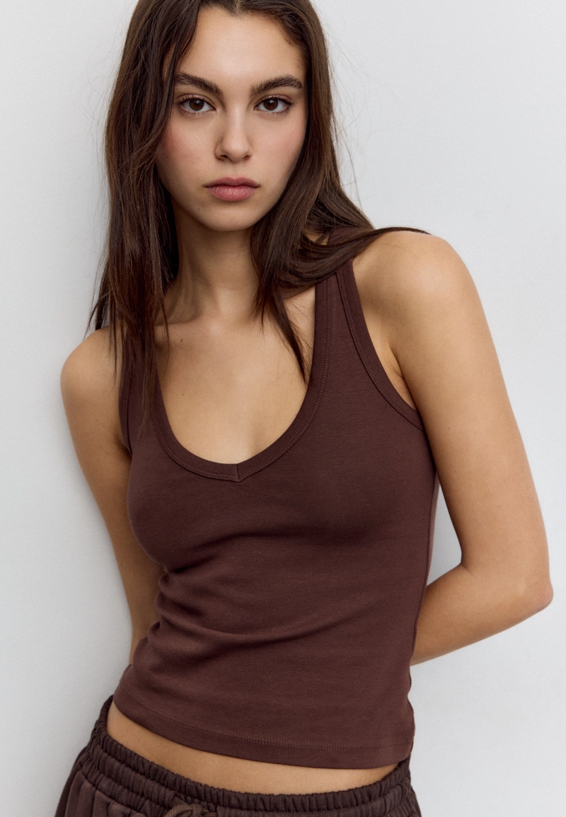 Футболка спина-борцовка с V-образным вырезом