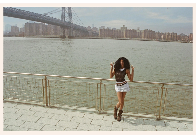 Шорты с оборками и вышивкой