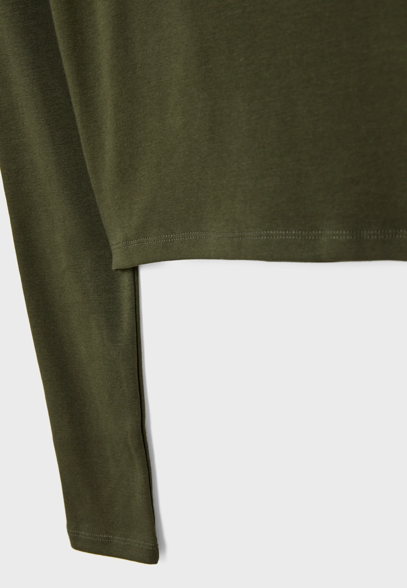 Базовая хлопковая футболка с длинными рукавами