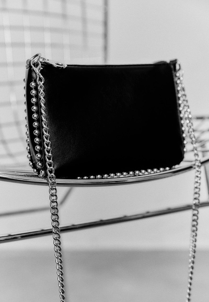 Небольшая сумка с бисером