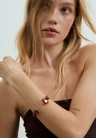 Жесткий браслет с камнями- Заказать в России