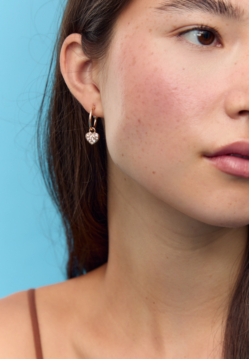 Набор из 9 сережек: сердечки и кольца