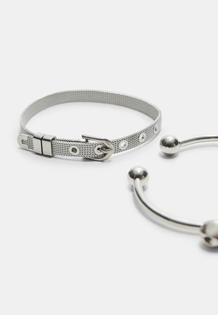 Набор из 2 браслетов с разными подвесками- Заказать в России