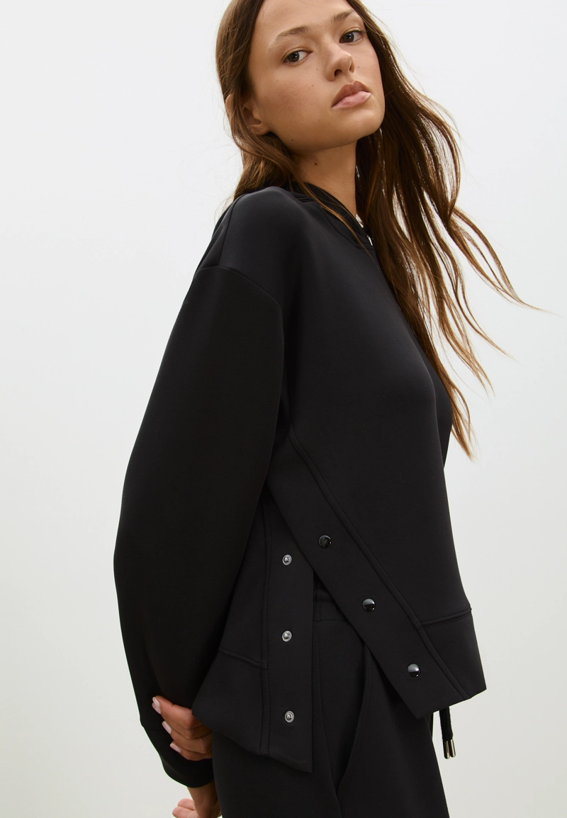 Толстовка с капюшоном из мягкой ткани с пуговицами