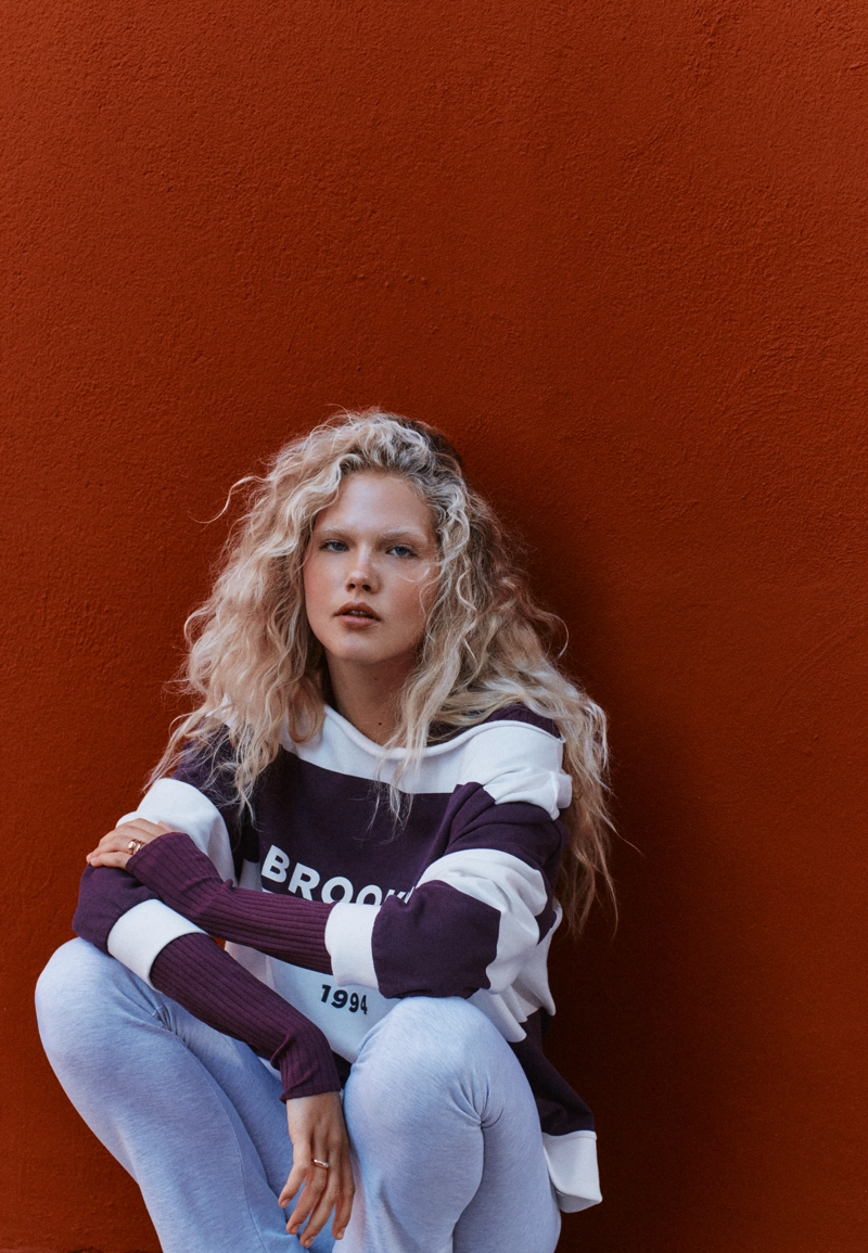 Толстовка оверсайз с принтом