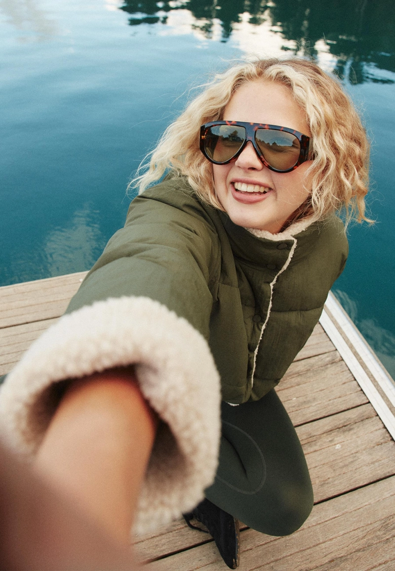 Двусторонняя стеганая куртка из искусственной овчины