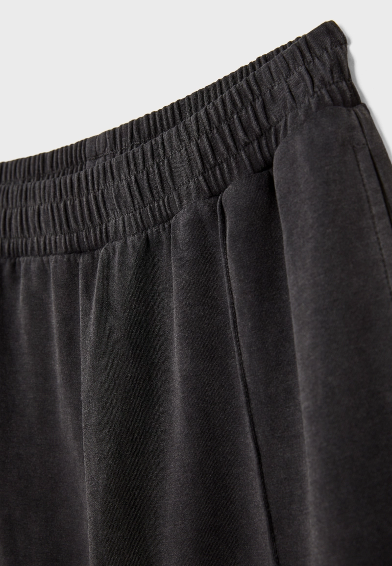 Брюки-джоггеры с эффектом потертости