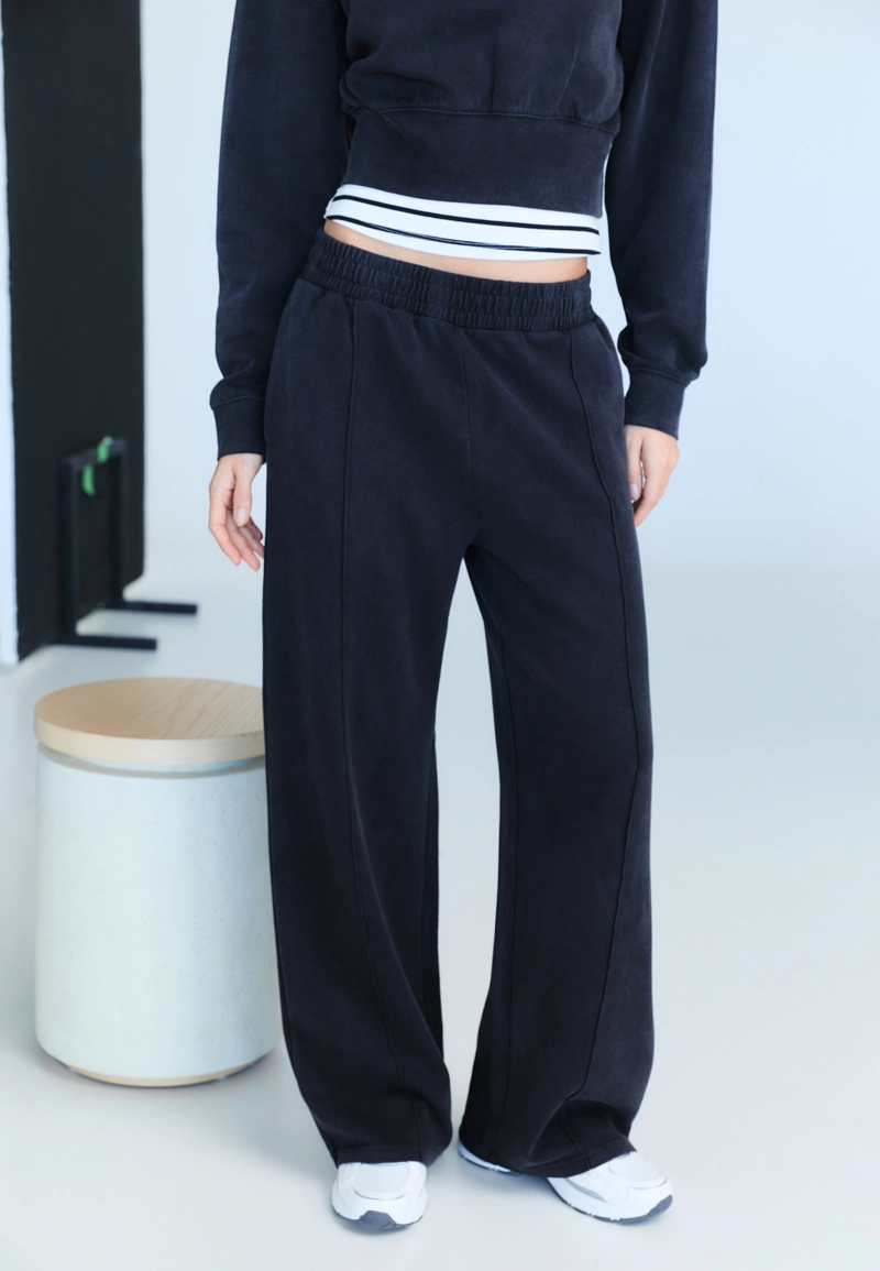 Брюки-джоггеры с эффектом потертости