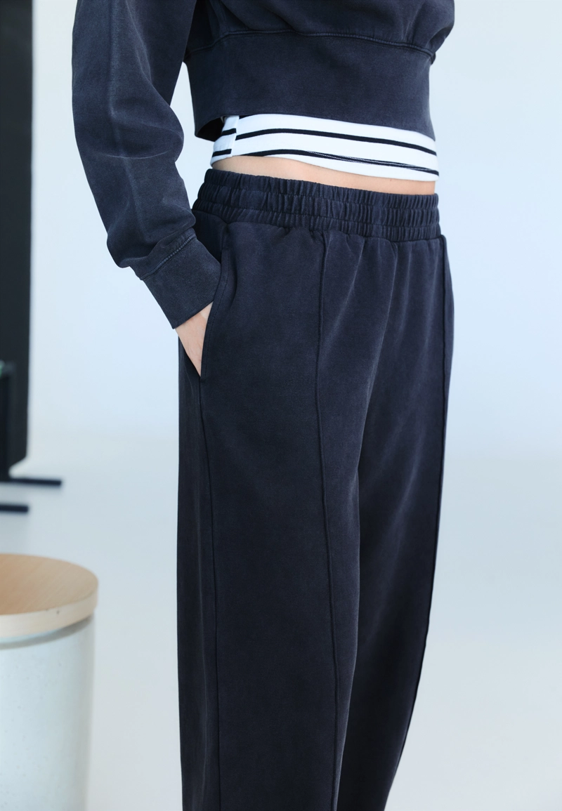 Брюки-джоггеры с эффектом потертости