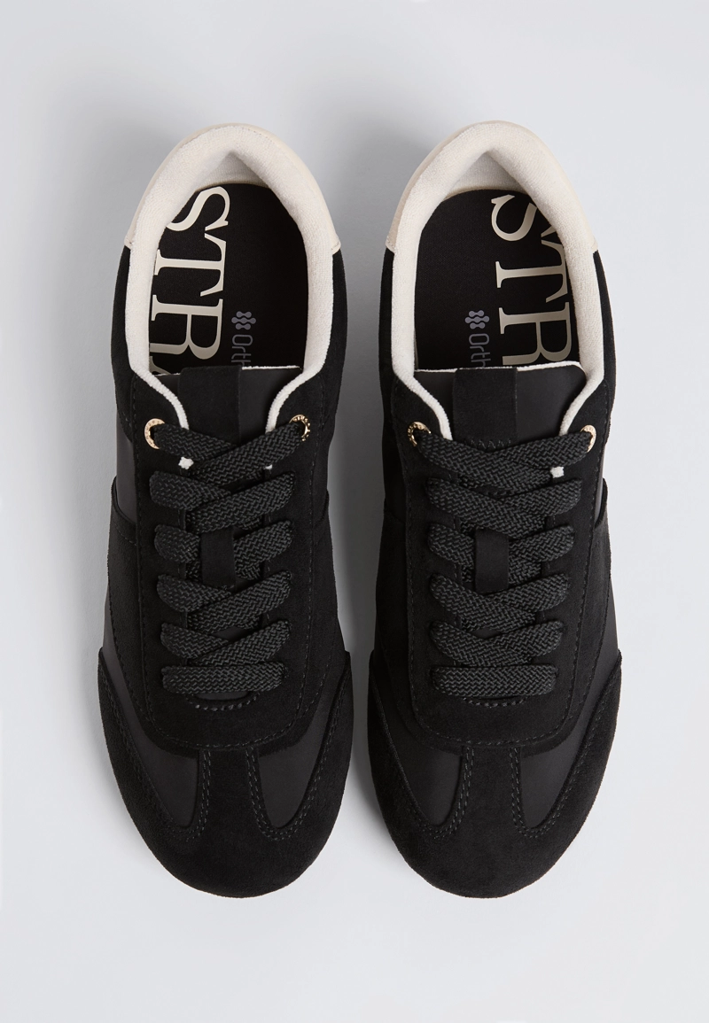 Мягкие женские кеды