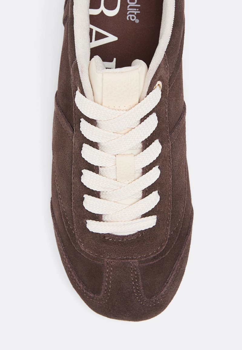 Мягкие кожаные кеды