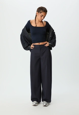 Брюки в полоску с защипами- Заказать в России