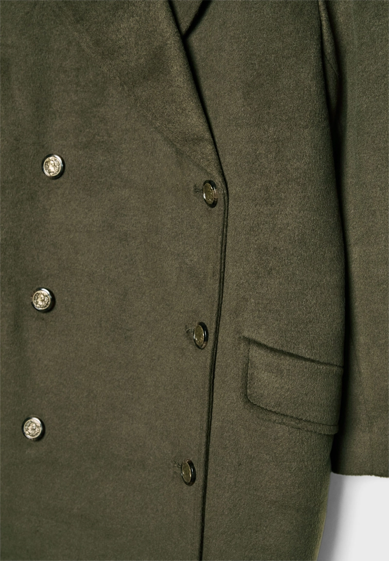 Двубортное пальто