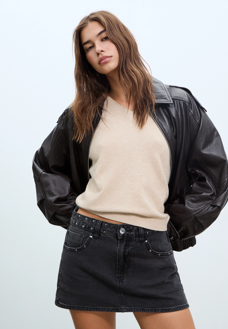 D62 Джинсовая юбка-шорты с заклепками