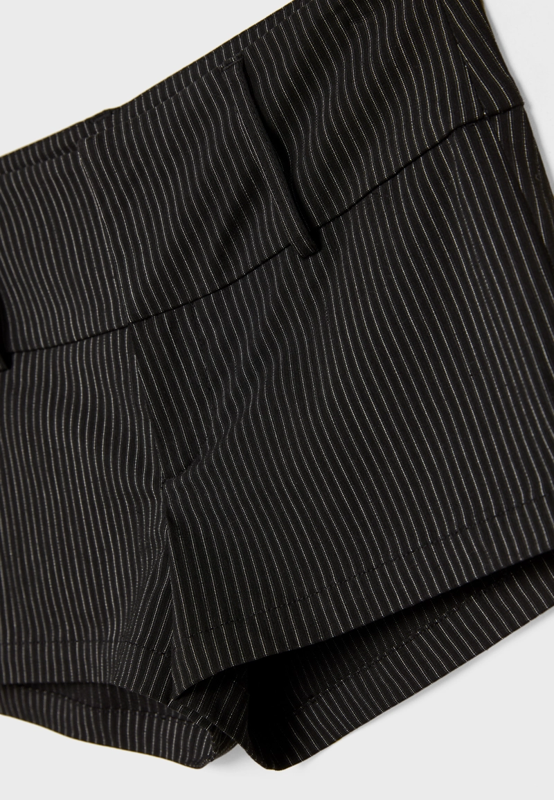 Мини-шорты в полоску