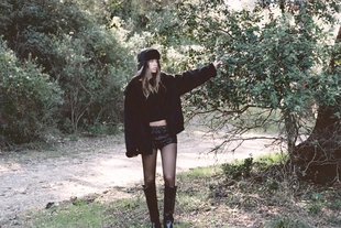 Мини-шорты с пайетками- Заказать в России