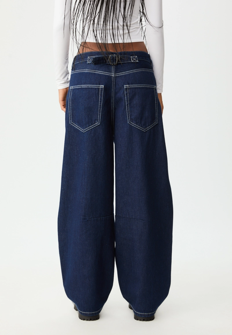 Джинсы-бочонки с регулируемой посадкой