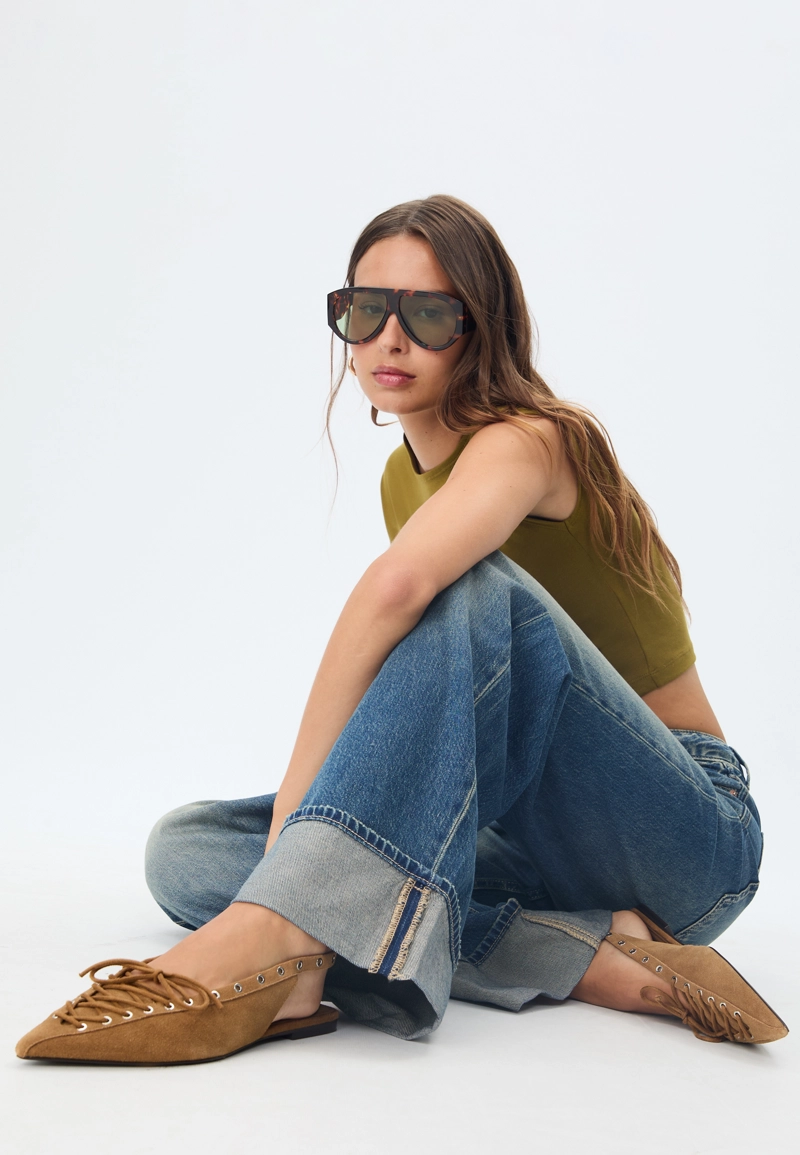 Джинсы D91 с низкой посадкой и широкими штанинами