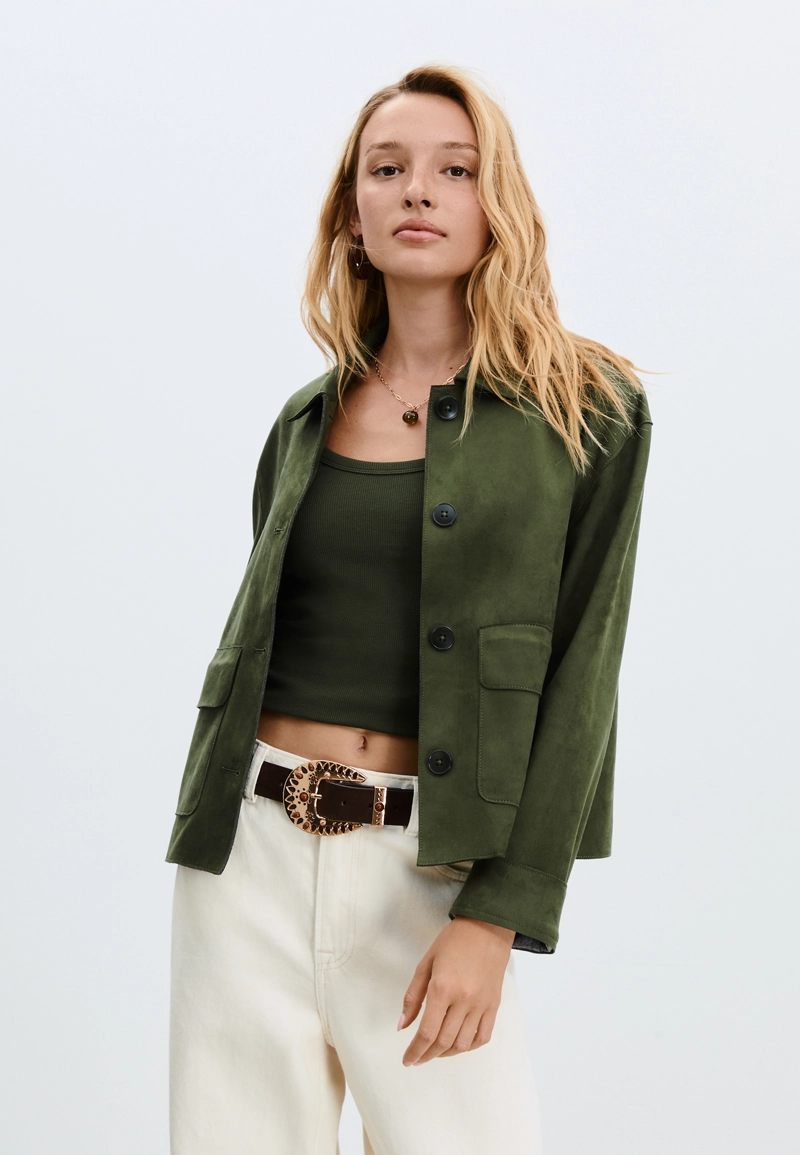 Куртка с карманами из искусственной замши