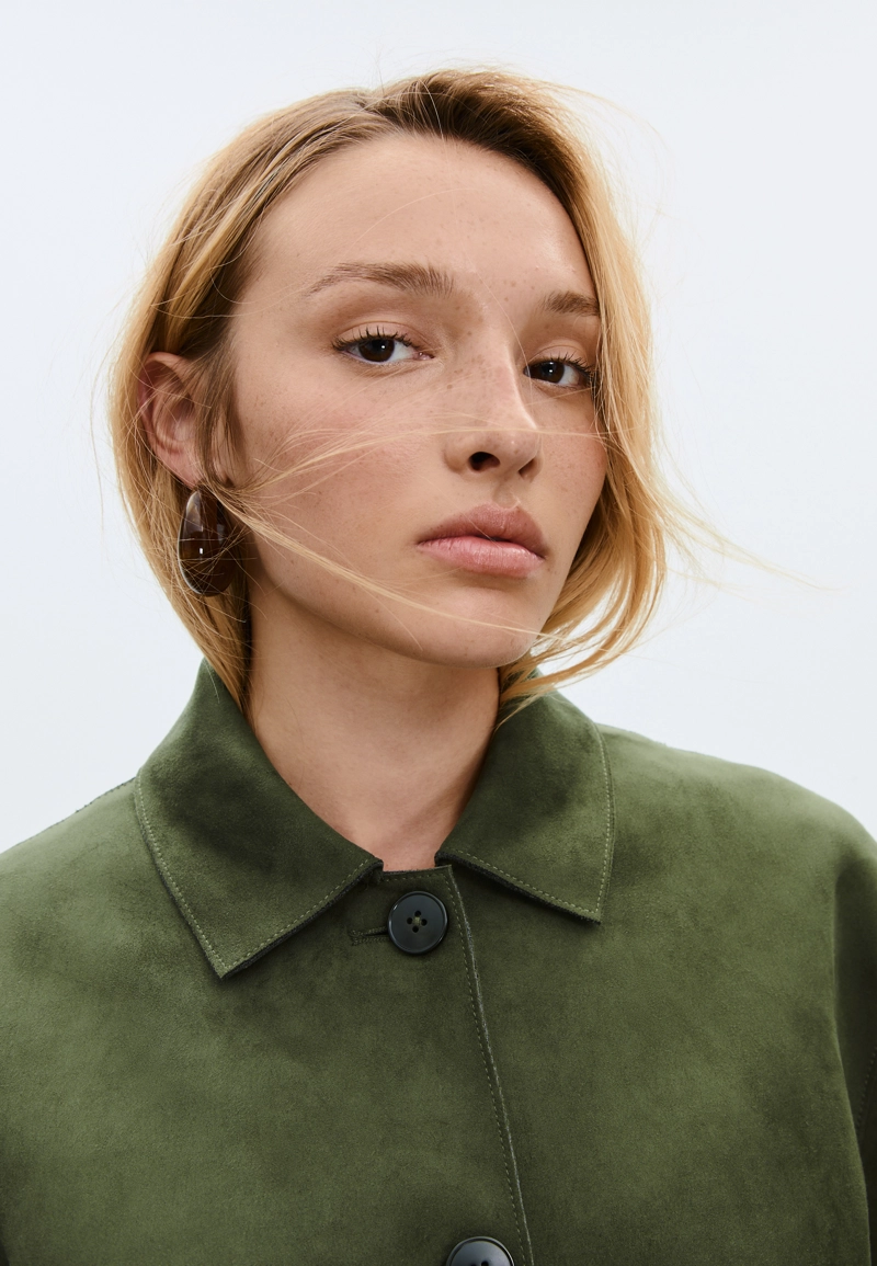 Куртка с карманами из искусственной замши