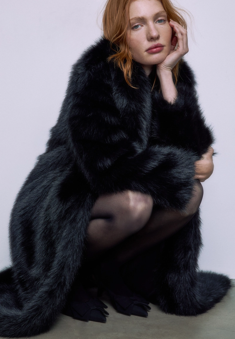 Длинное пальто из искусственного меха