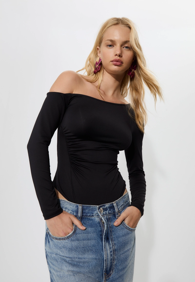 Боди с длинными присборенными рукавами