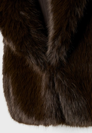 Жилет из искусственного меха- Заказать в России