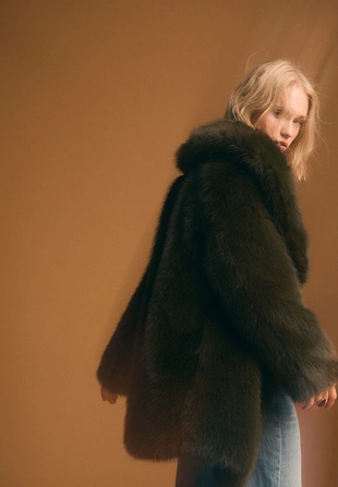 Пальто из искусственного меха стандартной длины- Заказать в России