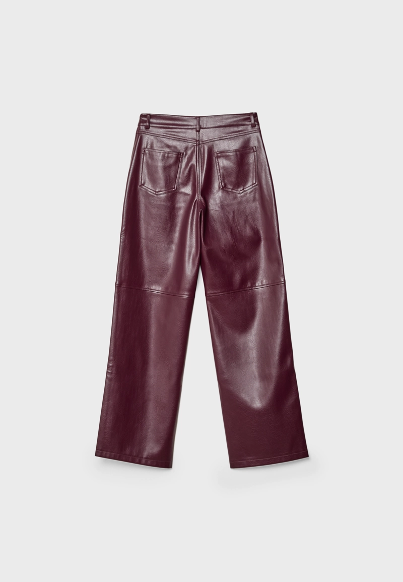 Прямые брюки из текстурной искусственной кожи