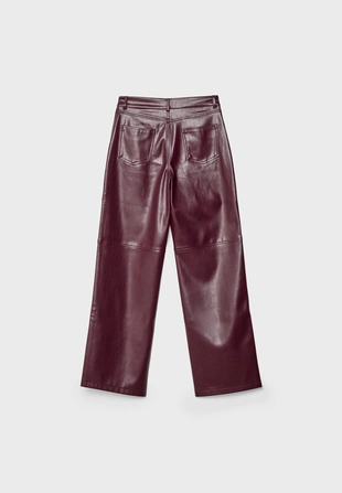 Прямые брюки из текстурной искусственной кожи- Заказать в России